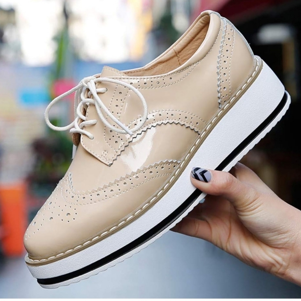 NWT platform lace up wing tip Oxford size 8